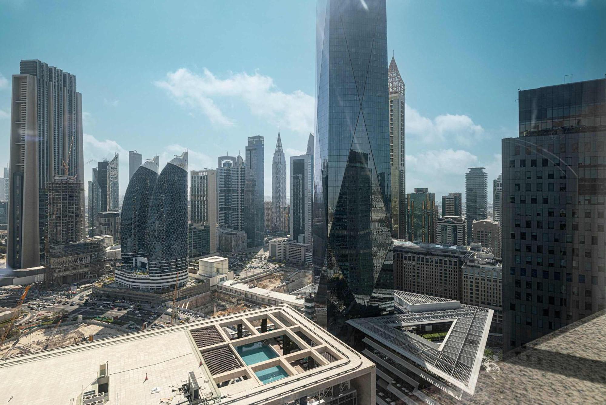 King Bed & Modern Comfort In Difc Downtown Apartment Dubai