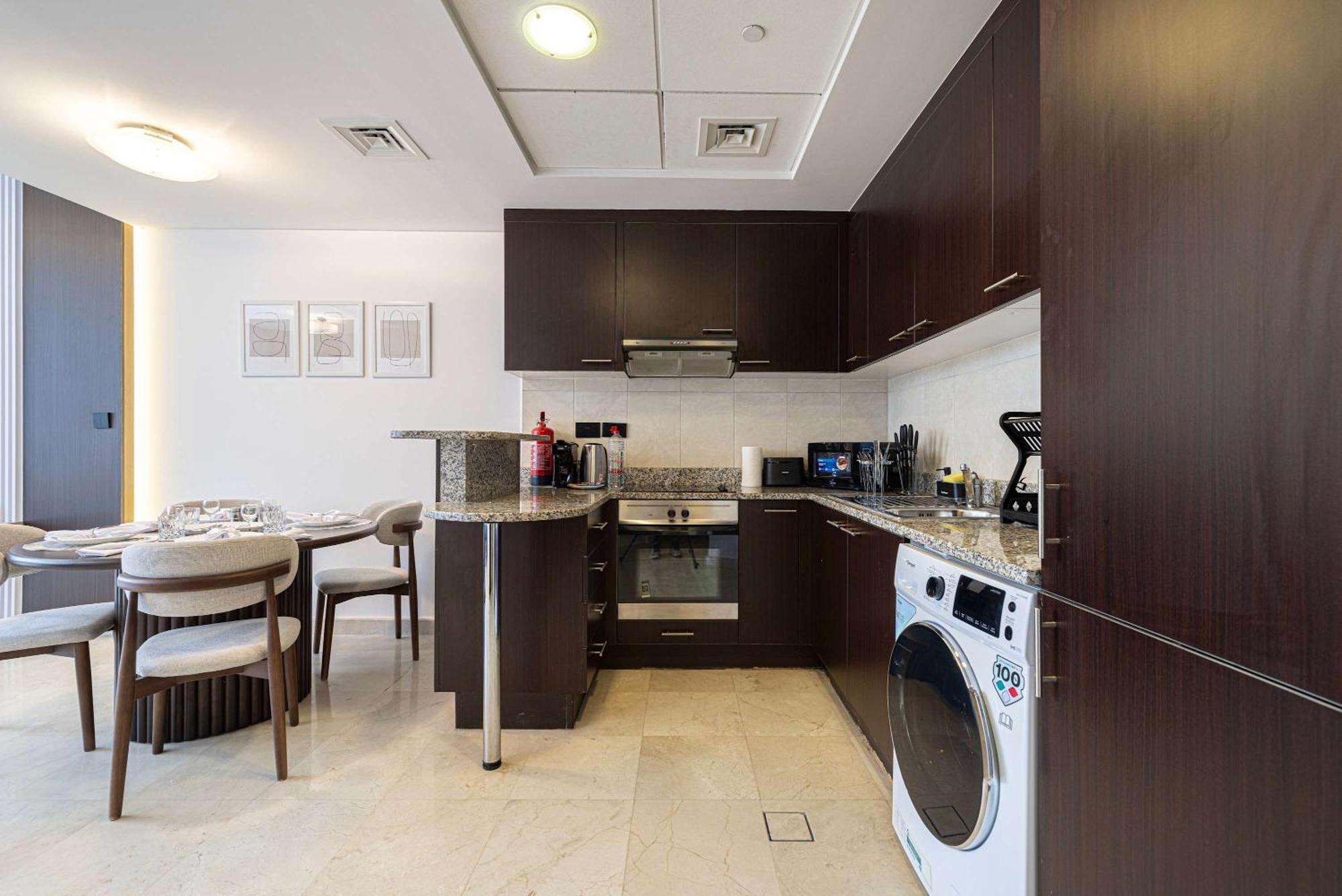 King Bed & Modern Comfort In Difc Downtown *