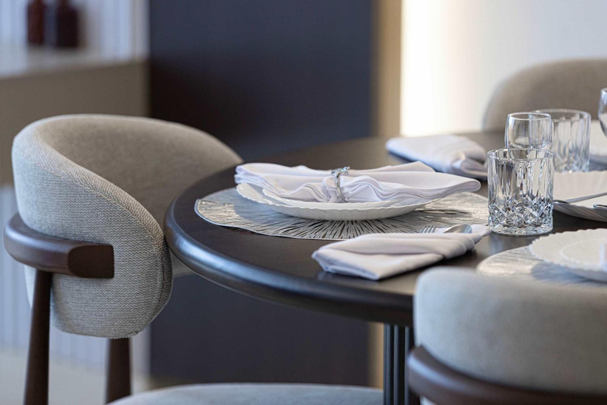King Bed & Modern Comfort In Difc Downtown Dubai