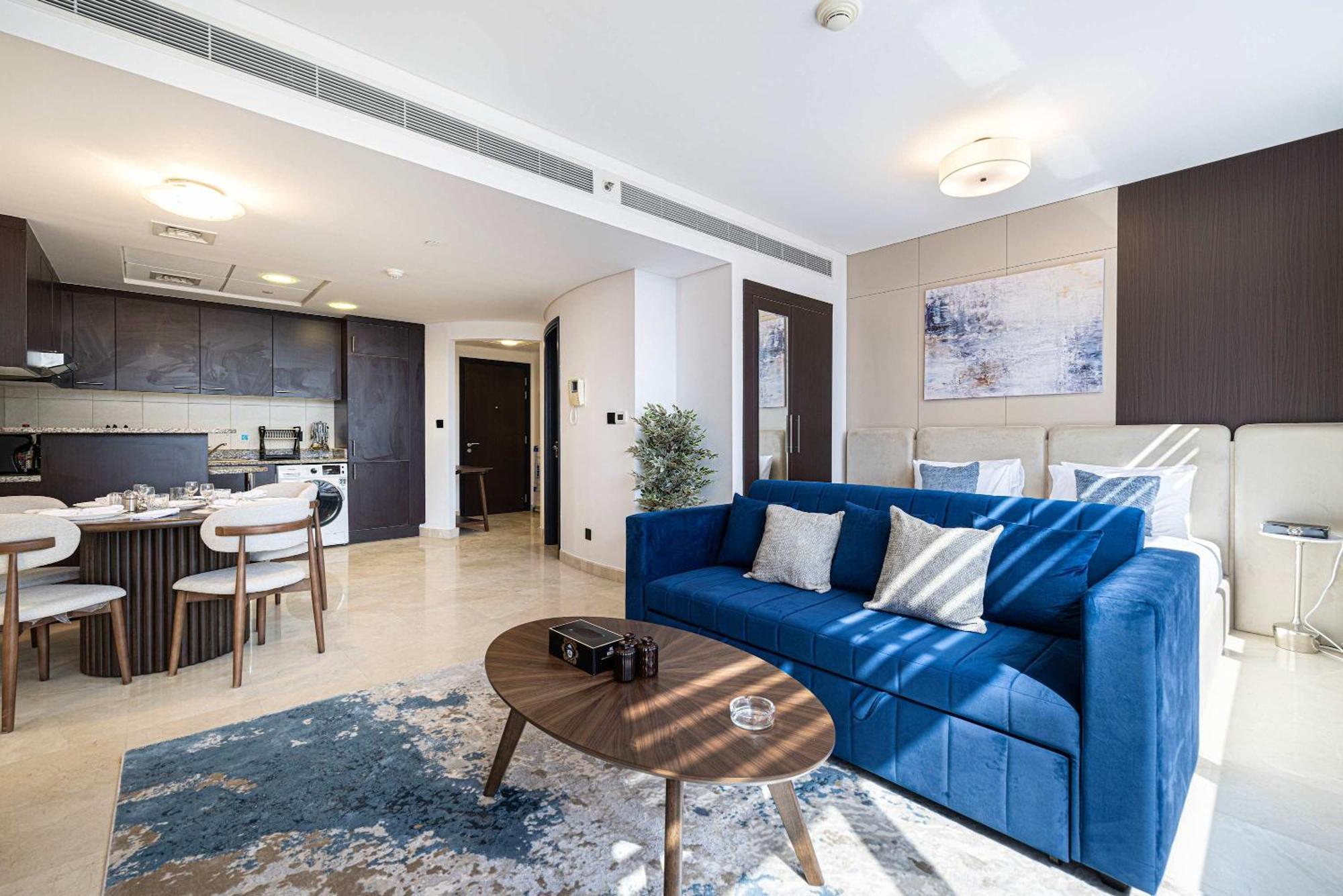 King Bed & Modern Comfort In Difc Downtown Apartment Dubai